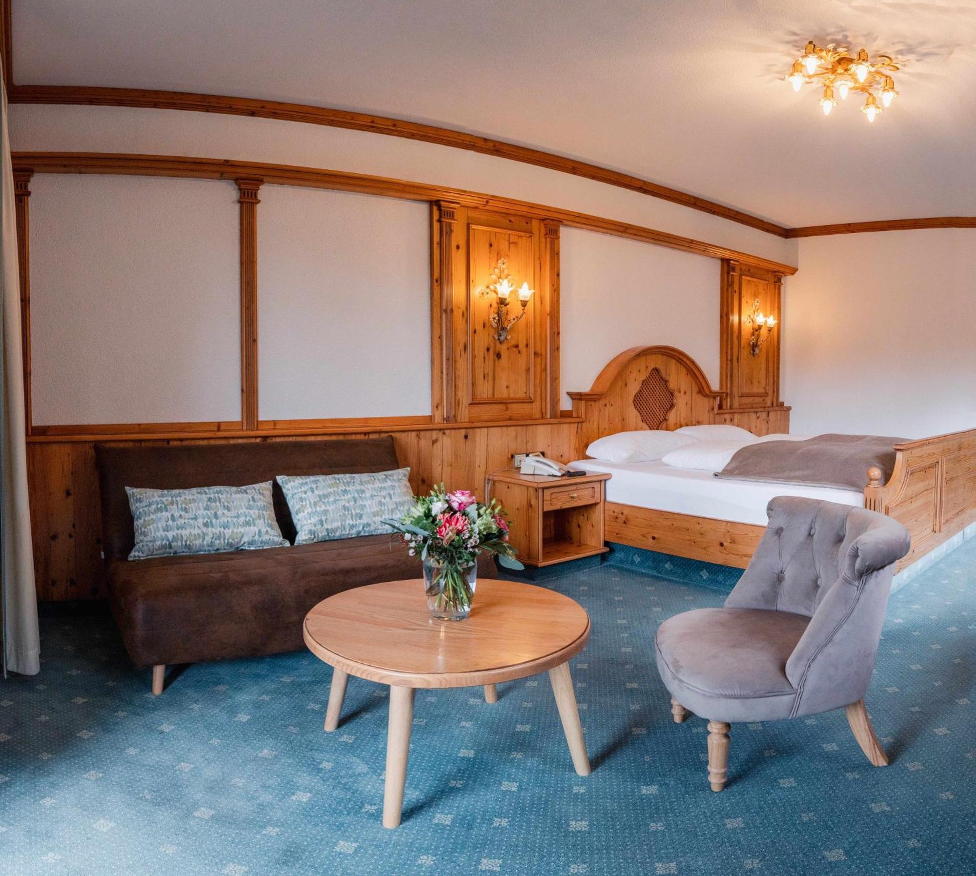 Hotel-Restaurant Kreuzberghof Tagungs- Und Veranstaltungshotel Tiefenbach  Luaran gambar